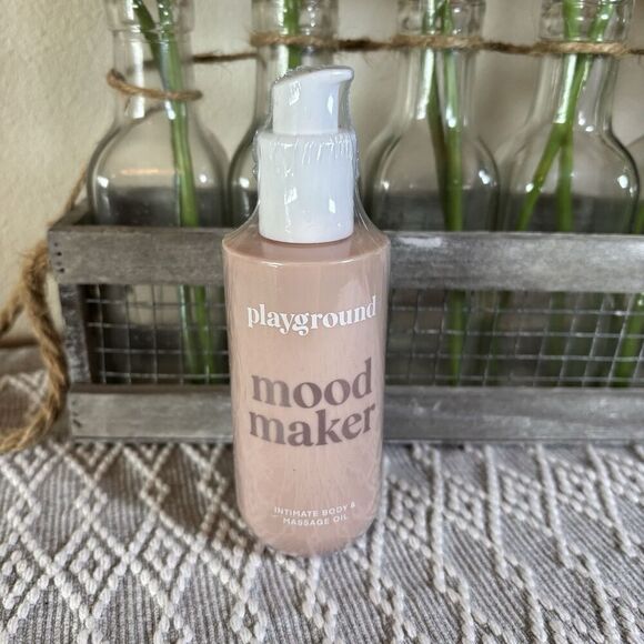 Playground Mood Maker Intimate Body & Massage Oil 4 Oz Exp. 8/26 - Picture 1 of 3